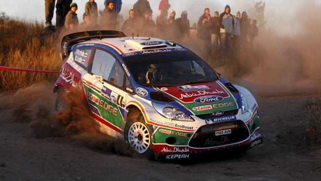 Argentina, PS2: Latvala balza al comando