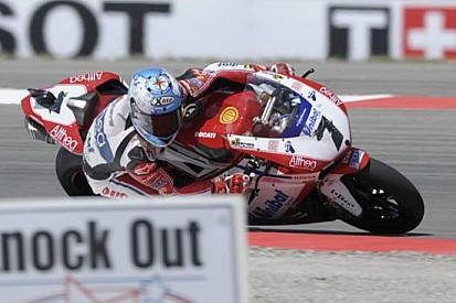 Tripletta Ducati in gara 1 al Miller!