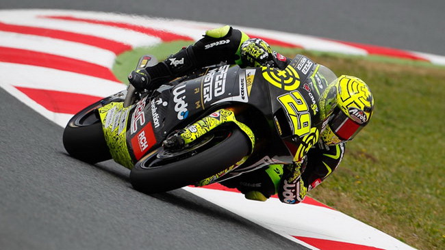 Andrea Iannone fatica molto a Barcellona