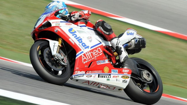 Checa la spunta su Biaggi in gara 1 a Misano