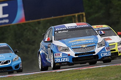 Tripletta Chevrolet nelle prime libere di Brno