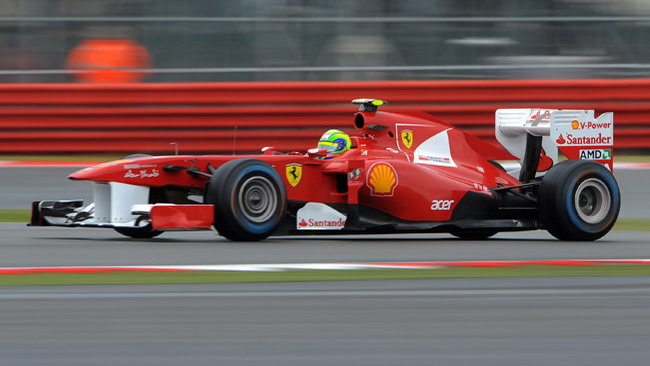Silverstone, Libere 2: Massa svetta sotto la pioggia