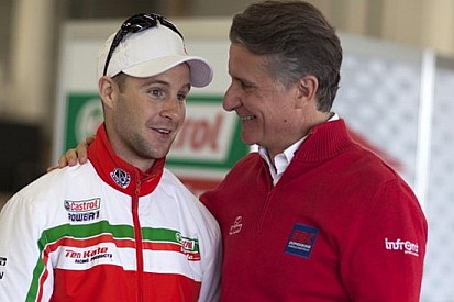 Rea torna in sella alla Honda per due giorni di test