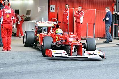 Barcellona, Day 1, Ore 10: Massa prende la testa