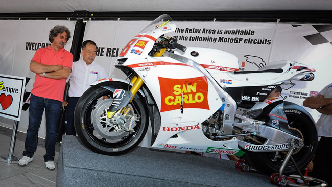 Honda regala la RC212V numero 58 ai Simoncelli