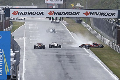Sven Muller penalizzato per l'incidente con Marciello