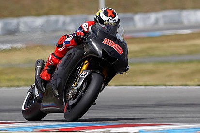 Lorenzo non si sbilancia sulla Yamaha M1 2013