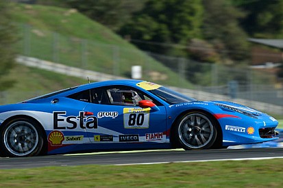 Vallelunga, Qualifiche 1: Balzan centra le pole
