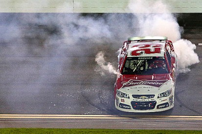 È Kevin Harvick il primo vincitore del 2013