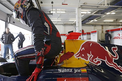 Sainz si ripete nel secondo giorno di test a Estoril