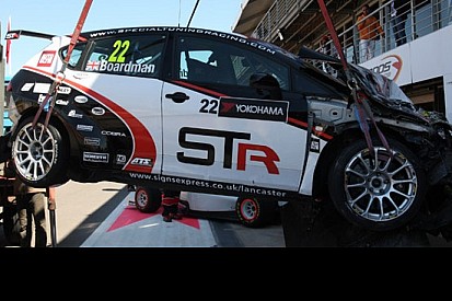 Marrakech, Warm Up: Che botto per Boardman!