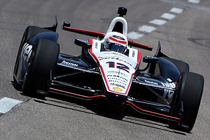Power vola nelle qualifiche del Texas Speedway