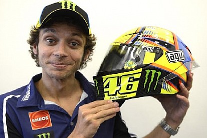 AGV lancia la replica del casco di Valentino Rossi