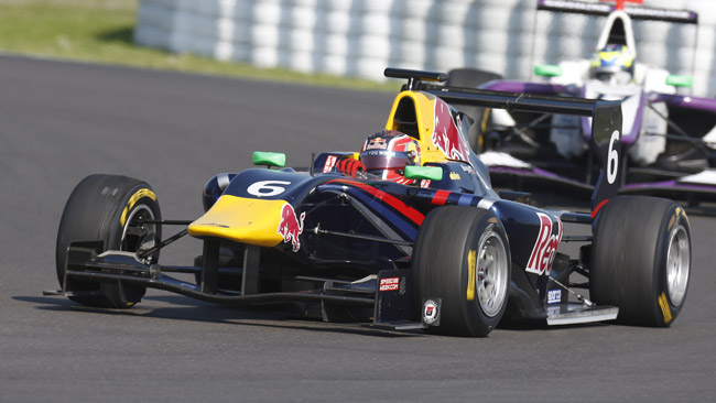 Kvyat mette tutti in fila nelle libere in Ungheria
