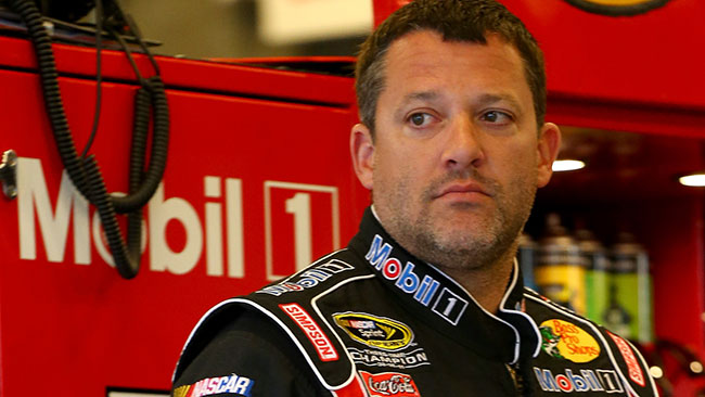 Frattura di tibia e perone per Tony Stewart