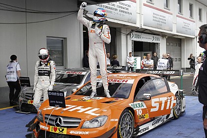 Wickens sorprende tutti e vince al Nürburgring