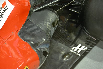 La Ferrari con il nolder e gli scarichi diversi
