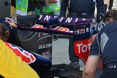 Red Bull: l'ala posteriore cerca carico sul flap