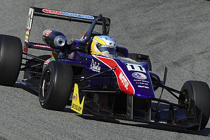 Pole position per Jones a Barcellona, Stuvik solo 8°