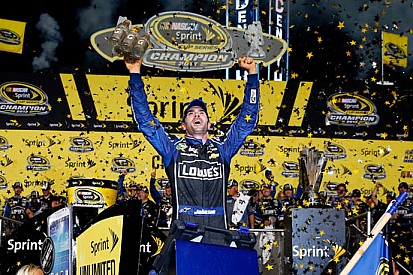 Svolta nella NASCAR: l'ultima gara decide tutto!