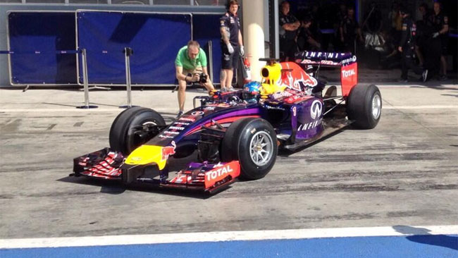 Bahrein, Day 1 (Ore 14): Red Bull finalmente in pista
