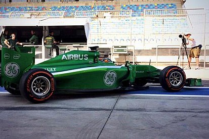 Bahrein, Day 1: bandiera rossa per Kobayashi