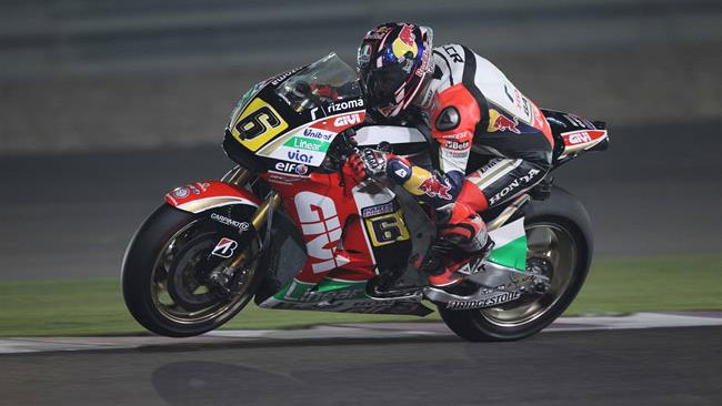 Bradl fatica a trovare feeling con la gomma nuova