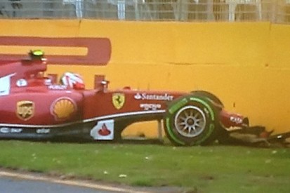 Melbourne, Q2: escluso Vettel, sbatte Kimi