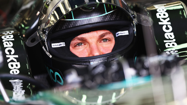Rosberg se la cava solo con una reprimenda