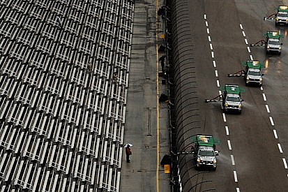 Rinviata per pioggia la gara del Texas Speedway