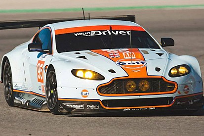 Le Aston Martin vengono alzate, ma perdono peso