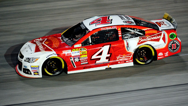 Harvick è il primo a vincere due gare nel 2014