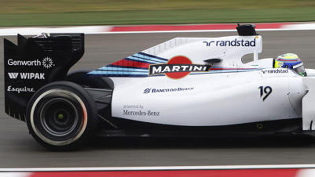 Williams con la pinna piena di feritoie verticali