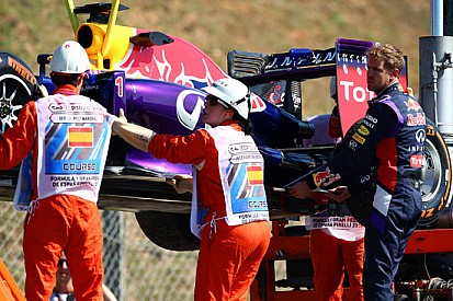 Vettel fa solo quattro giri: problema elettrico!