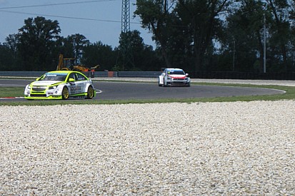 Slovakiaring, Libere 2: Si fa vedere Valente