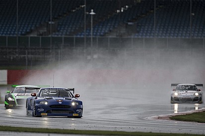 Silverstone, Libere 1: la pioggia stoppa le vetture