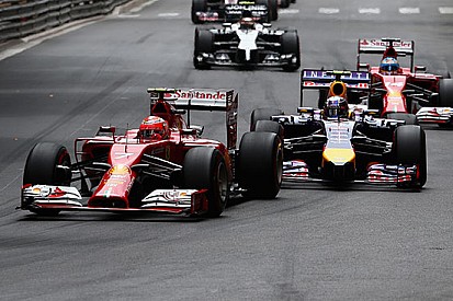 Reprimenda per Kimi, nessuna sanzione per Button