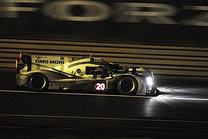 Le Mans, 13° Ora: la Porsche torna in zona podio