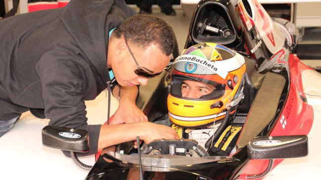 Luciano Bacheta si accorda con la Greaves Motorsport