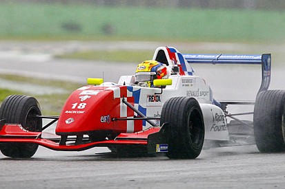 Ben Barnicoat si esalta sul bagnato a Monza