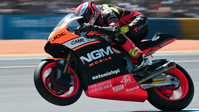 Sachsenring, Libere 1: Corsi mette tutti in fila