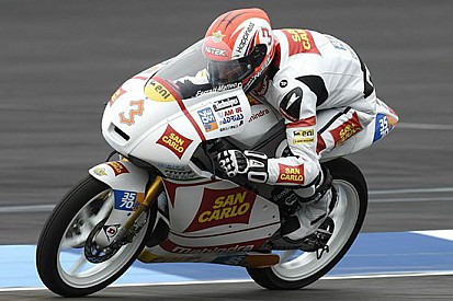Tanto lavoro nel box del Team Italia nelle libere ad Indy