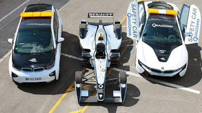 Sperimentata la ricarica wireless della Safety-Car