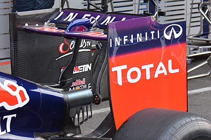 La Red Bull con un'ala posteriore quasi neutra!