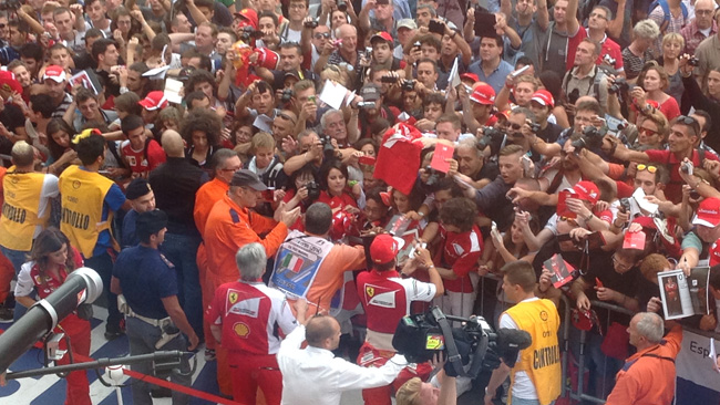 Nella sessione degli autografi entusiasmo alle stelle!