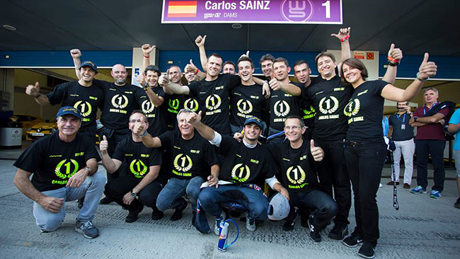 Carlos Sainz jr chiude i giochi: è campione!