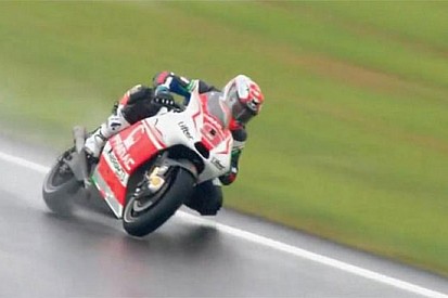 Valencia, Day 2, Ore 15: Petrucci cade, ma è al top