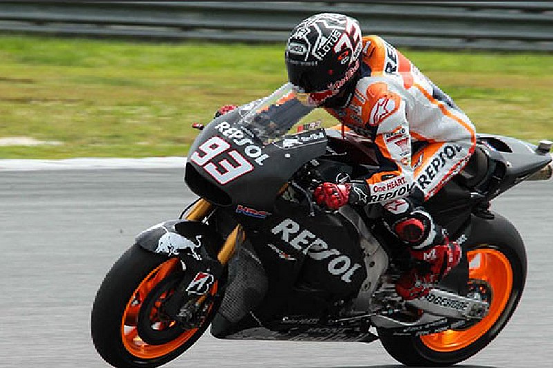 Sepang, Day 1: Marquez beffa Rossi ed è primo