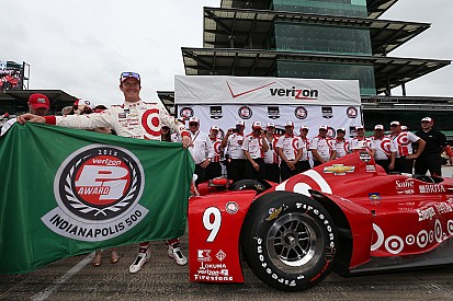 Scott Dixon voa e crava a pole das 500 Milhas de Indianápolis, Kanaan é o quarto