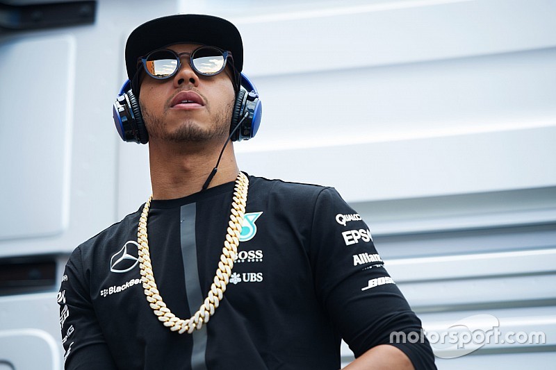 Hamilton lanza amenaza:
